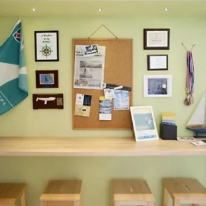 Hostal Windward